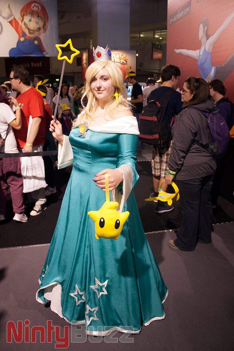 Awesome Rosalina Costume, unfortunately wasn't able to get a good photo of Zero Suit Samus but will upload a video later!